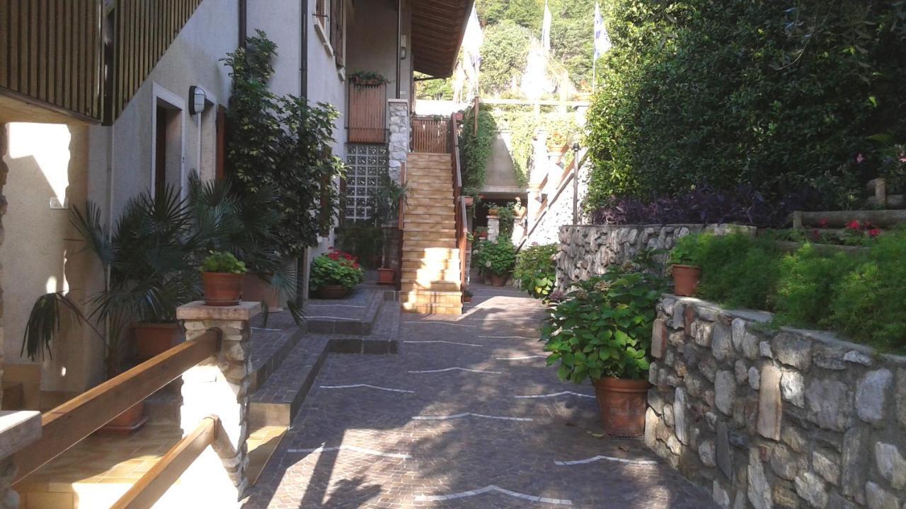 Residence Miravalle Limone sul Garda Esterno foto